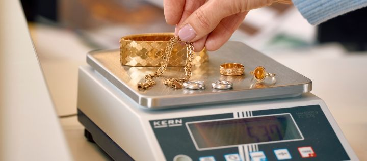 Finguld guld armabnd guldring värdering.jpg